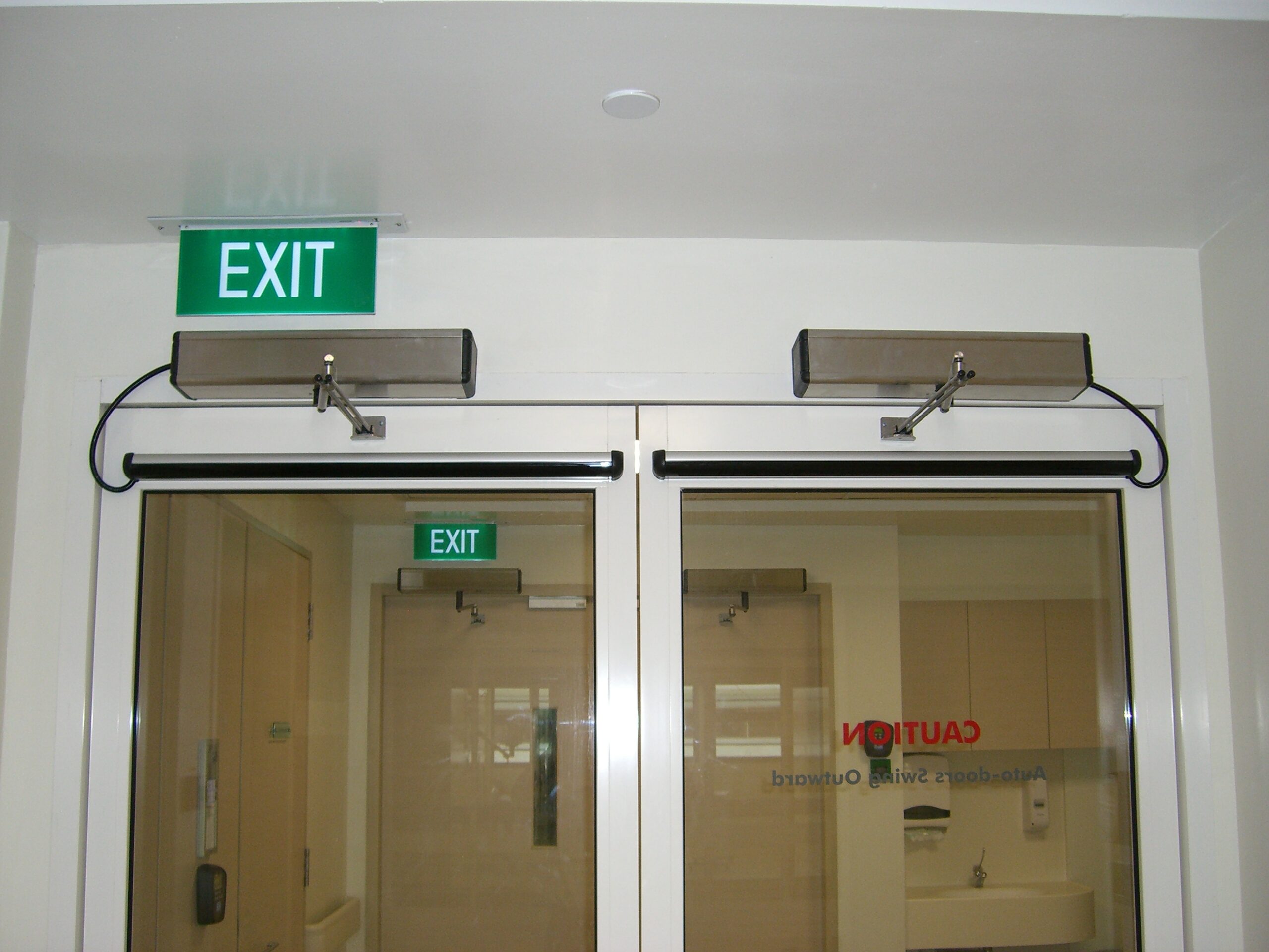 Auto swing door SGh w 68